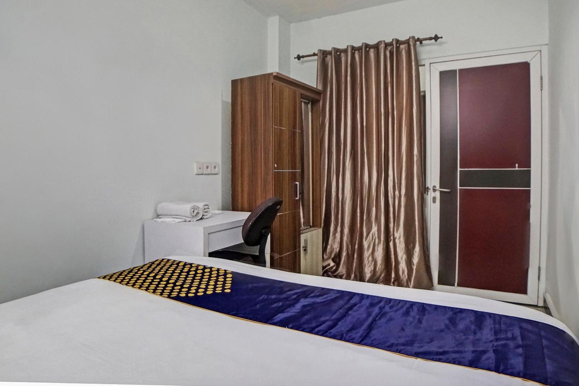 Spot On 92822 Finest House Near Amplas Bus Terminal Medan Exterior photo